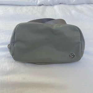 Lululemon Everywhere Belt Bag